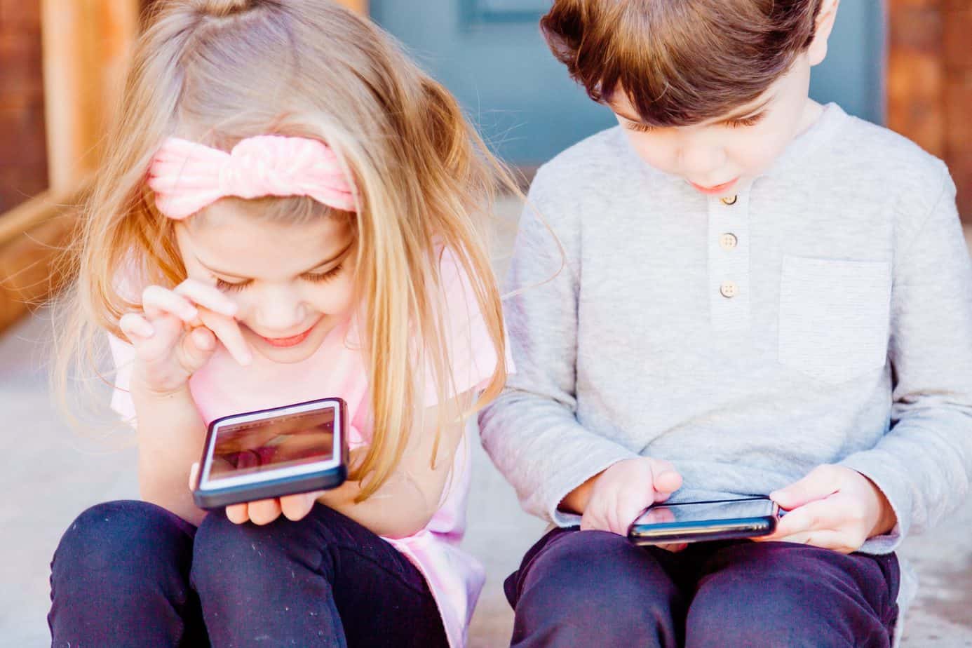 How to Ensure Your Kids Don't Run Up a Massive Phone Bill
