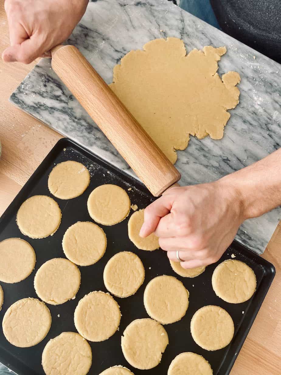 BEST Easy Shortbread Recipe - 3 ingredients